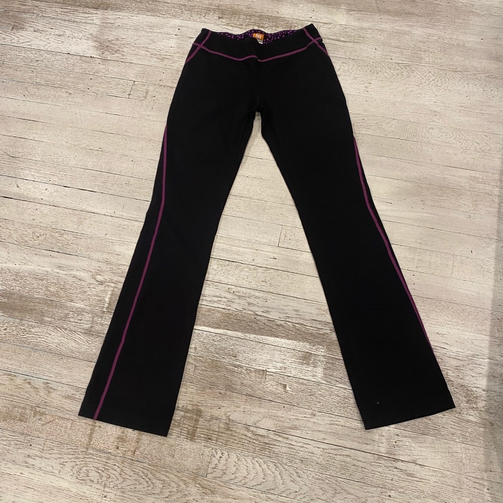 COPY - Lucy black yoga pants with gorgeous lavender stripes size small - Picture 6 of 12